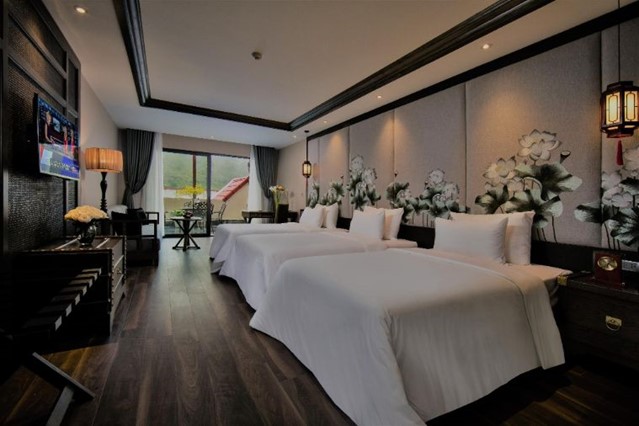 Triple Suite with Balcony